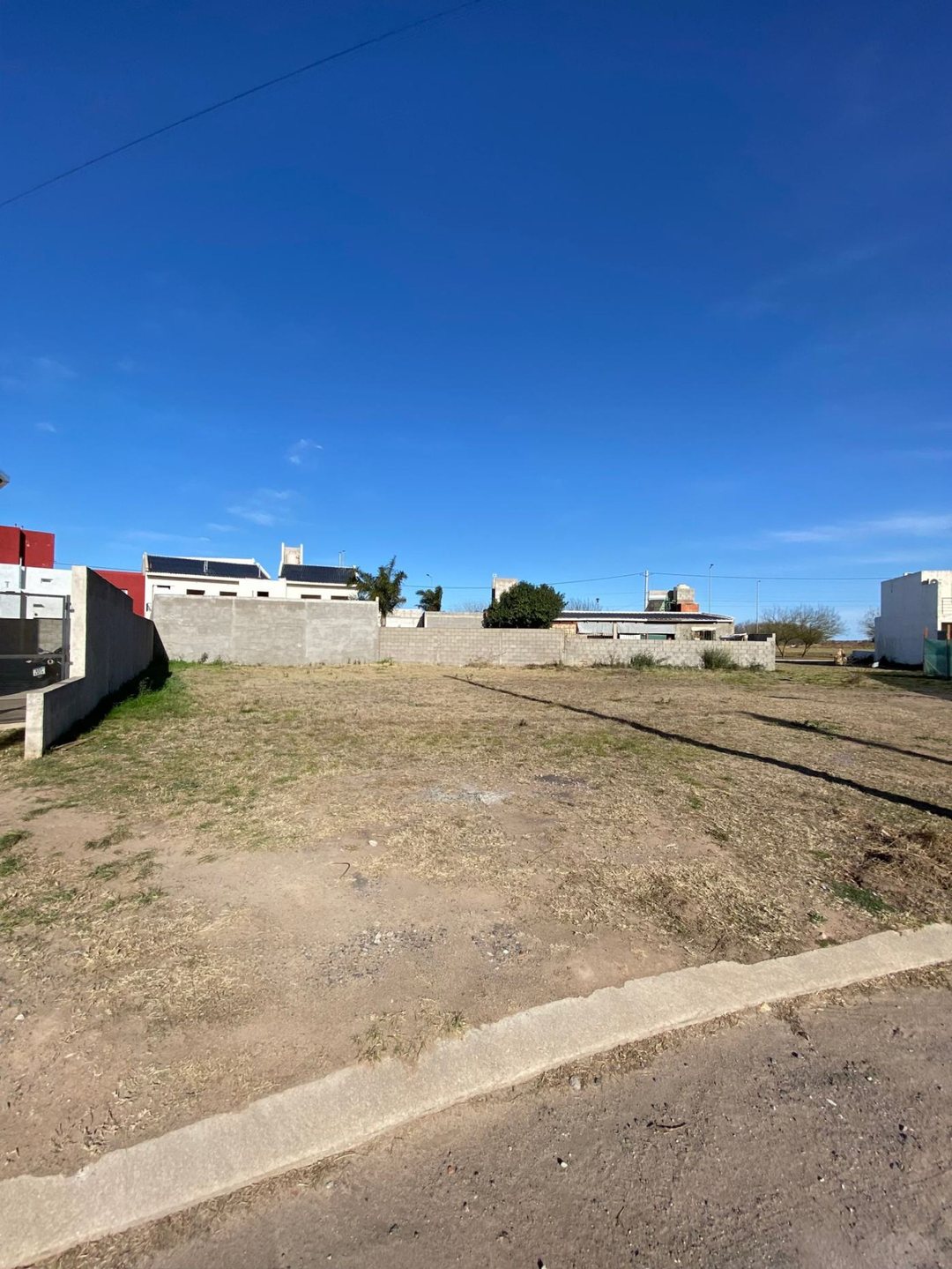 LOTE en Valle Cercano El Recreo 269m2 Apto Duplex
