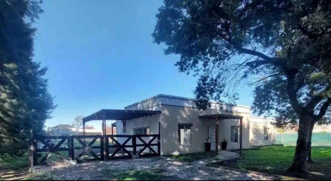 VENTA CASA 5AMB C/ PILETA HARAS DEL SUR ll