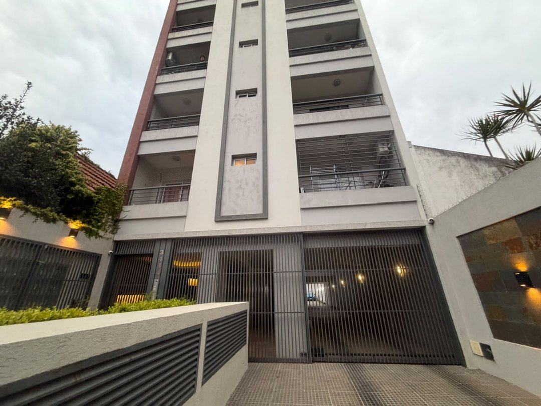 COCHERA FIJA CENTRO DE Santos Lugares