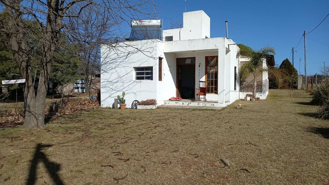 VENTA  CASA 2 DORM  EN POTRERO DE GARAY