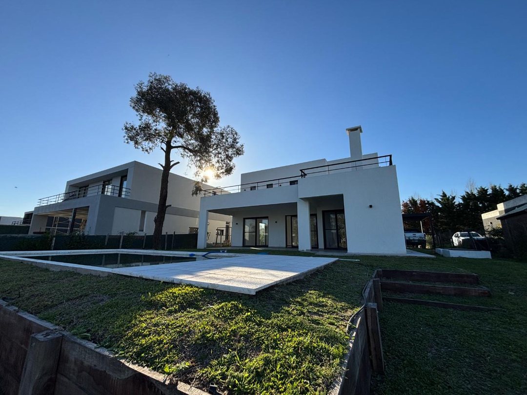 Casa en Venta al agua en Laguna Grande