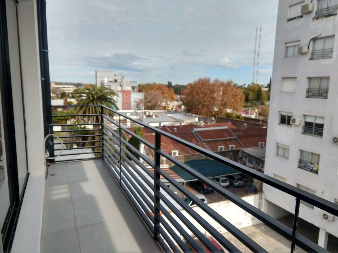Alquila monoambiente Centro de Pilar Apto Prof.