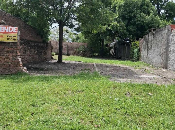 Terreno · 300m²