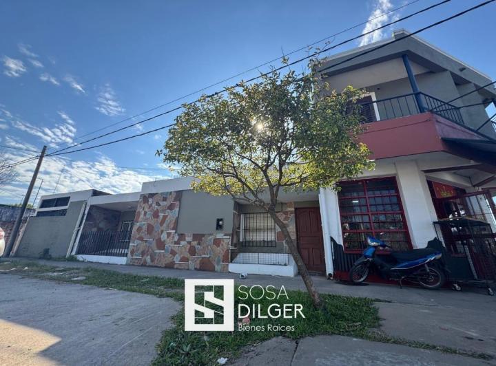 Casa · 300m² · 10 Ambientes · 2 Cocheras