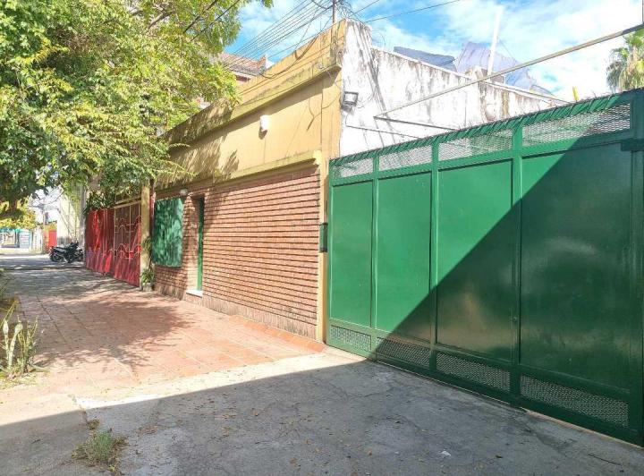 Campo · 256m² · 3 Dormitorios · 4 Cocheras