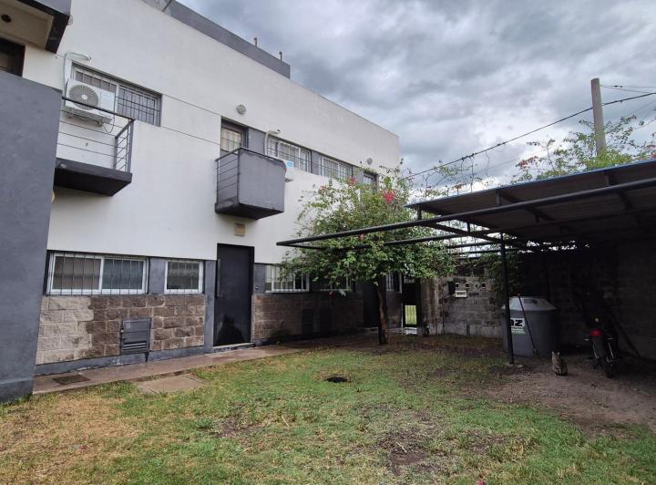 Casa · 205m² · 2 Dormitorios · 1 Cochera