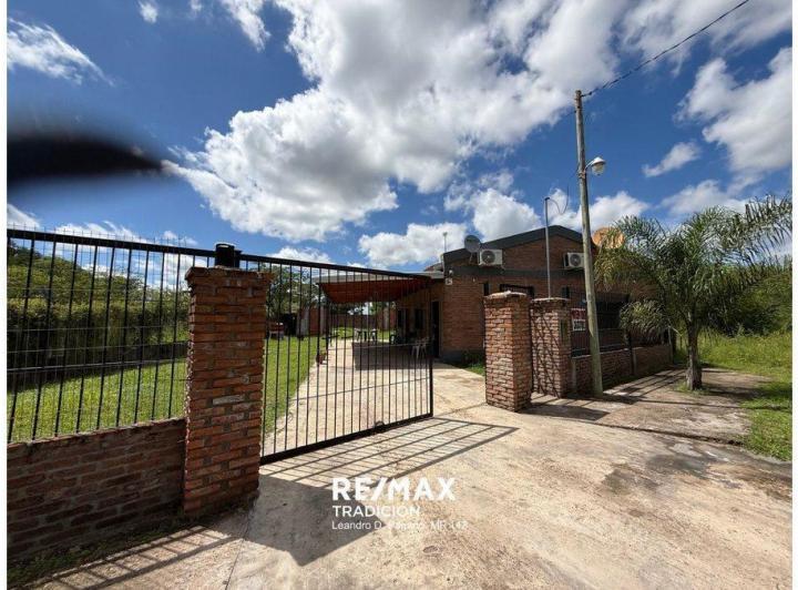 Casa · 140m² · 3 Ambientes · 2 Cocheras