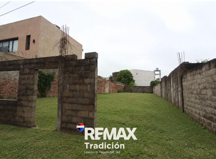 Terreno · 400m²