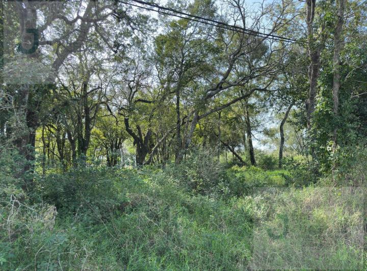 Terreno · 847m²