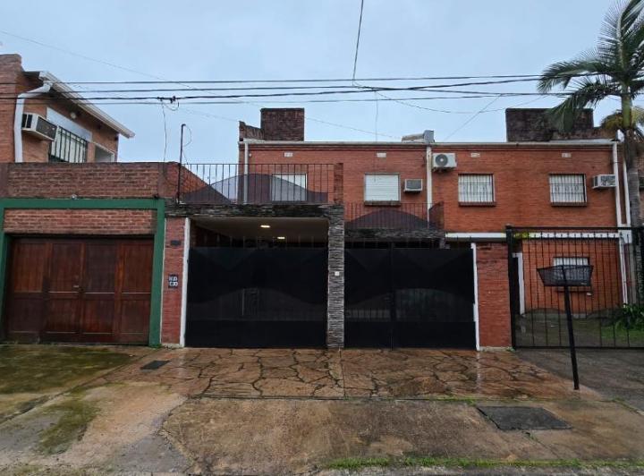 Casa · 145m² · 5 Ambientes · 1 Cochera