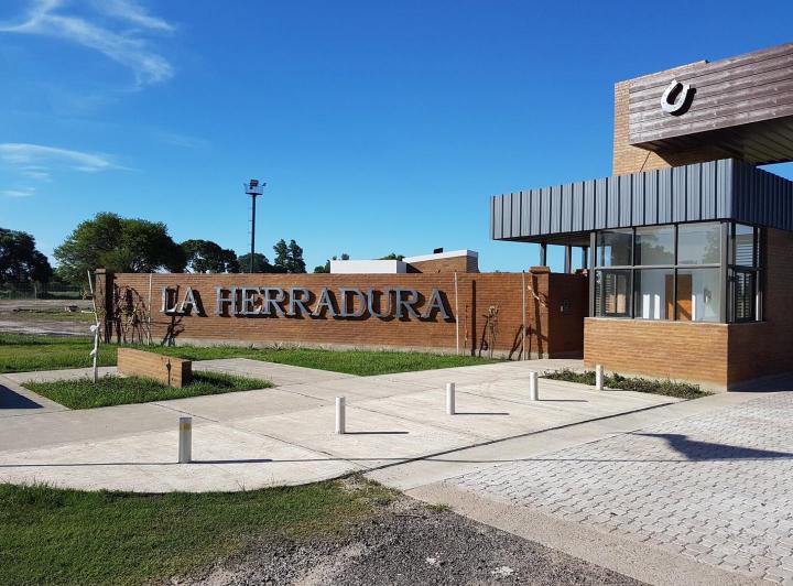 Terreno · 560m²