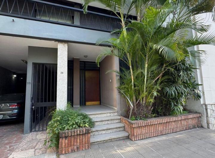 Local comercial · 162m² · 3 Ambientes · 1 Cochera
