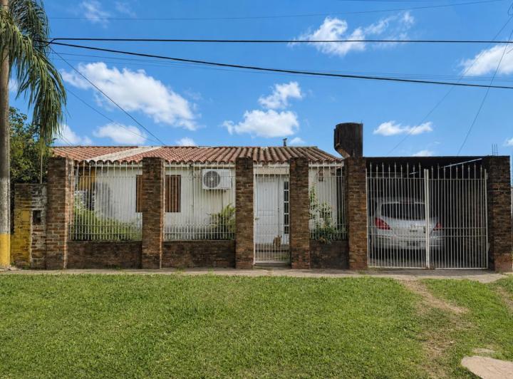 Casa · 83m² · 3 Ambientes · 2 Cocheras