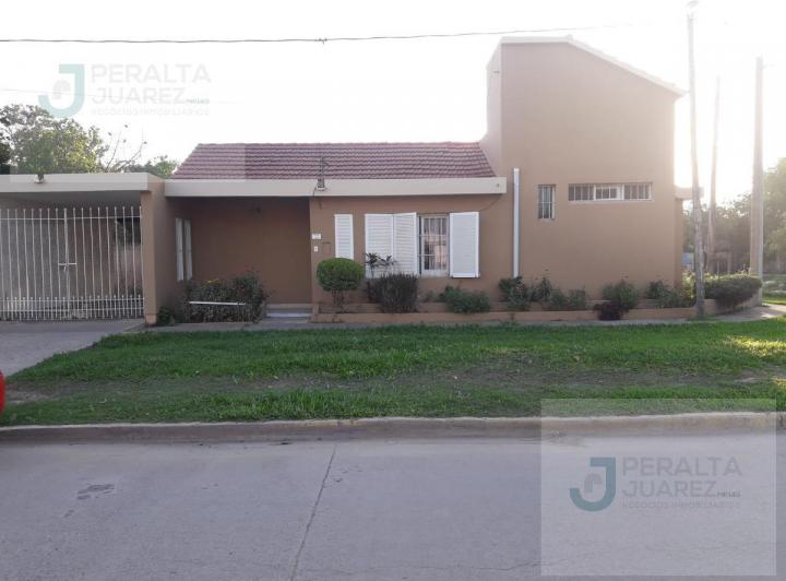 Casa · 70m² · 4 Ambientes · 1 Cochera