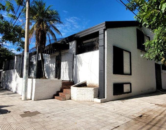 Casa · 279m² · 8 Ambientes · 3 Cocheras