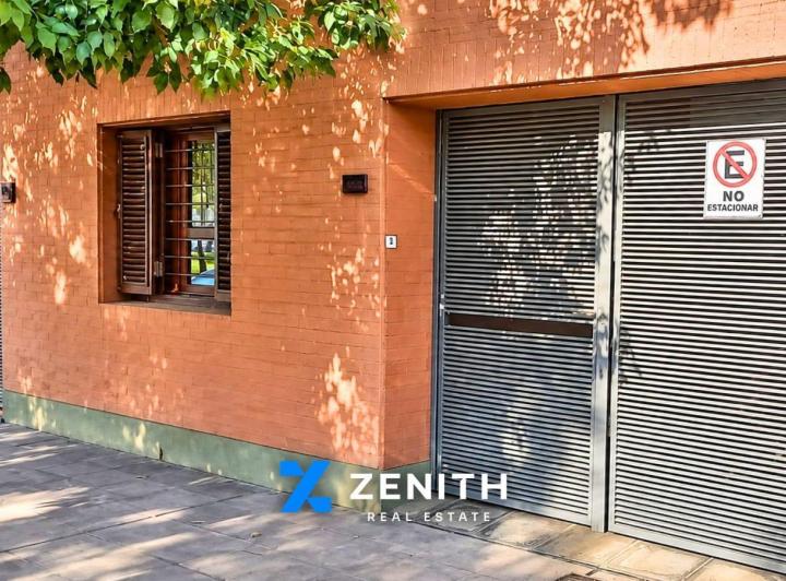 Casa · 300m² · 10 Ambientes