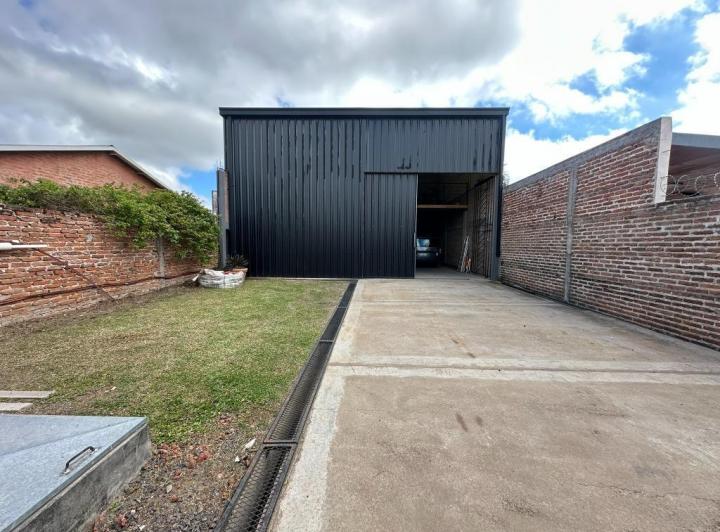 Depósito · 107m²