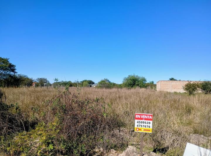 Terreno · 890m²