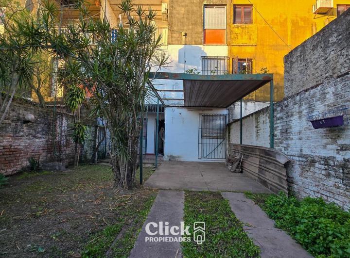 Casa · 83m² · 4 Ambientes · 1 Cochera