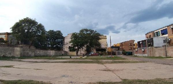 Terreno · 256m²
