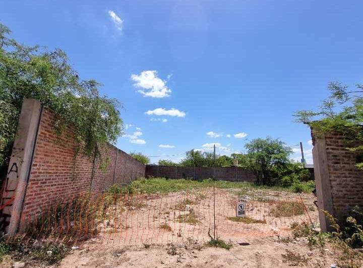 Terreno · 369m²