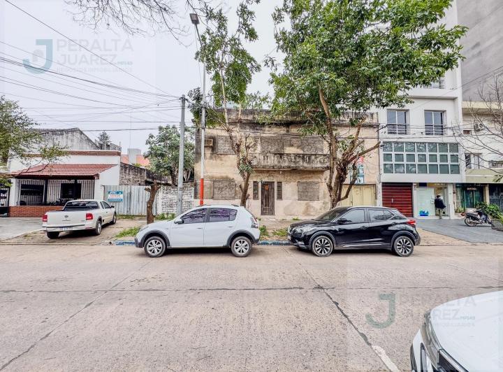 Terreno · 821m²
