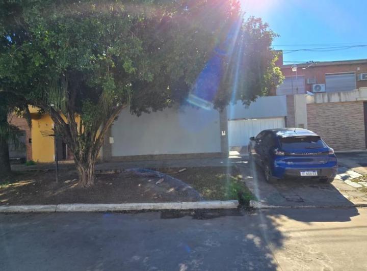 Casa · 200m² · 5 Ambientes