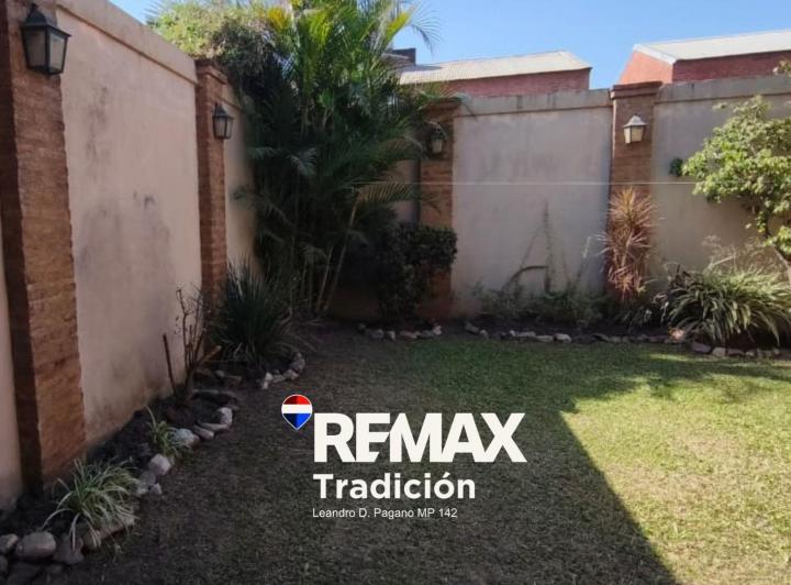 Casa · 180m² · 4 Ambientes · 2 Cocheras