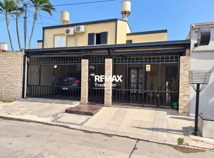 Casa · 140m² · 6 Ambientes · 2 Cocheras