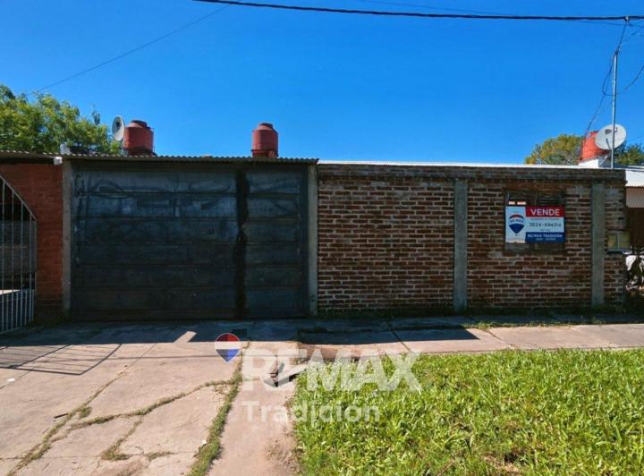 Casa · 49m² · 2 Ambientes · 2 Cocheras
