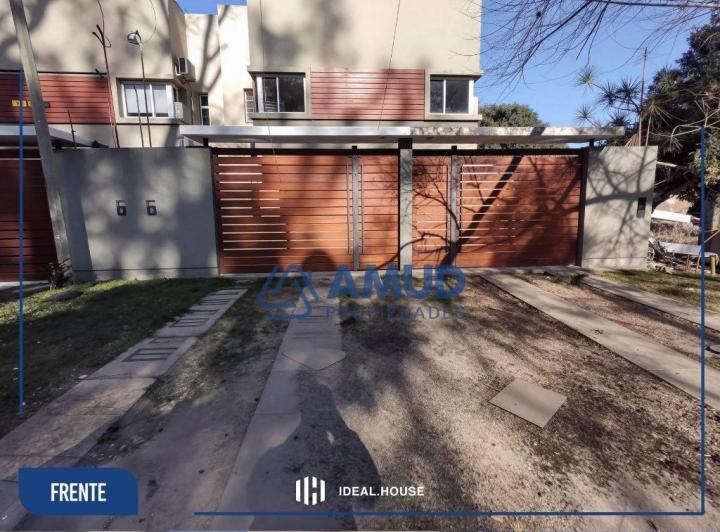 Casa · 100m² · 3 Ambientes · 1 Cochera