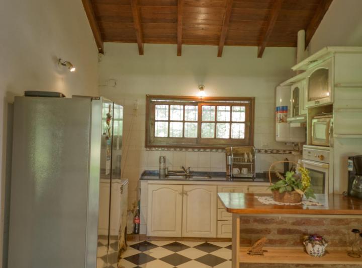 Casa · 300m² · 6 Dormitorios · 3 Cocheras