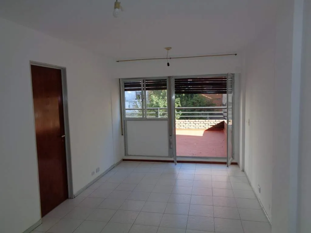 Centro - Departamento Externo de 1 Dormitorio, Amplio y Luminoso con Terraza Amp...
