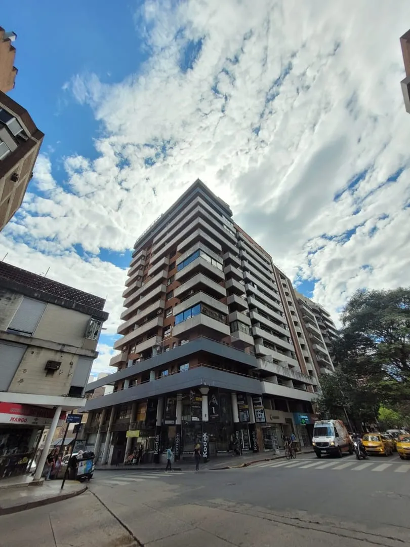 ALQUILER DPTO 1 DORM AMPLIO - EDIFICIO CON TERRAZA