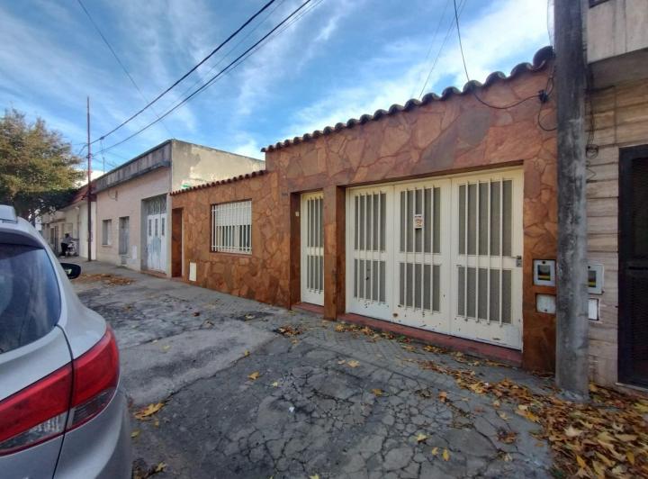 Casa · 117m² · 6 Ambientes · 1 Cochera