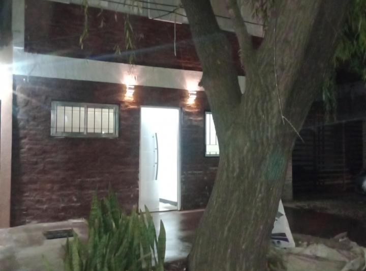 Casa · 105m² · 8 Ambientes · 1 Cochera