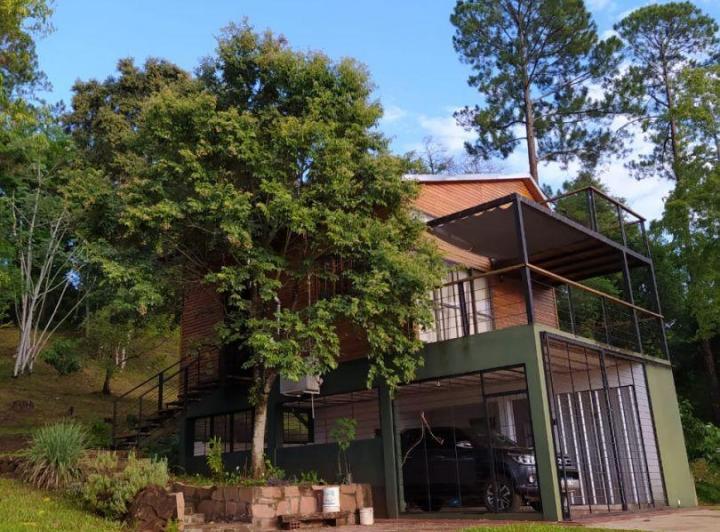 Terreno · 120m² · 4 Ambientes