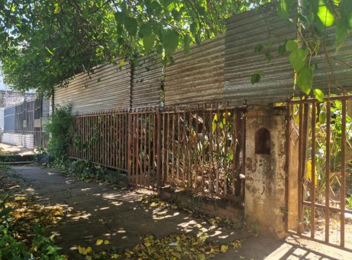 Terreno · 352m²