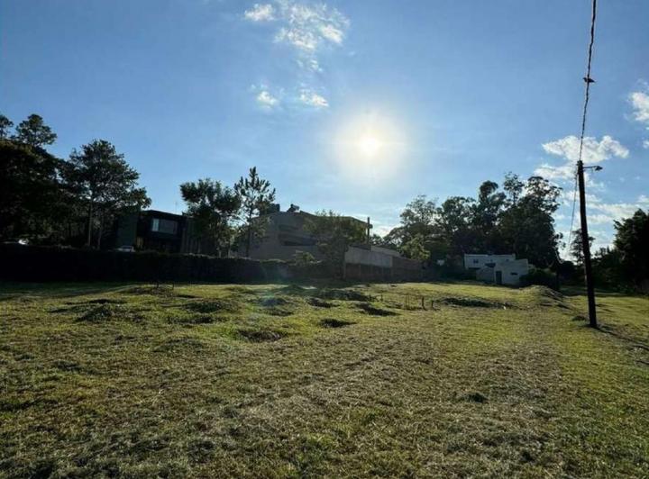 Terreno · 400m²