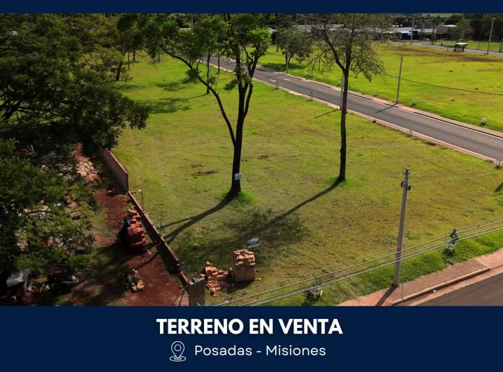 Terreno · 300m²