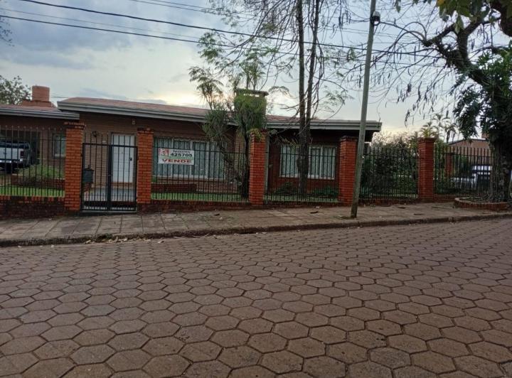 Casa · 417m² · 7 Ambientes · 1 Cochera