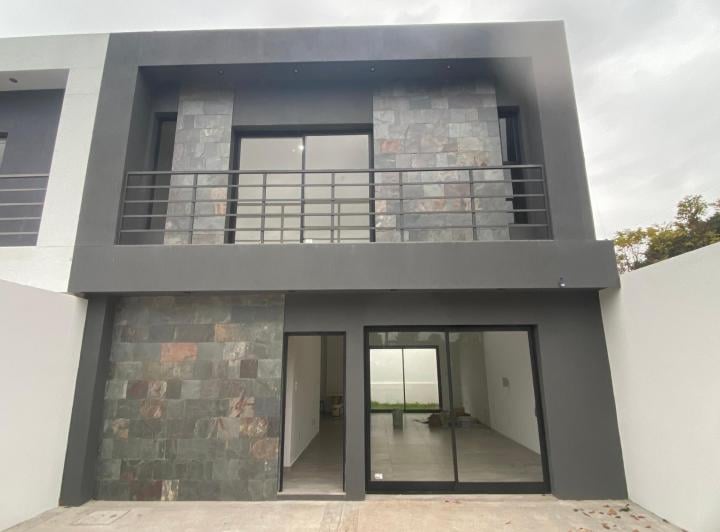Casa · 120m² · 3 Dormitorios · 1 Cochera