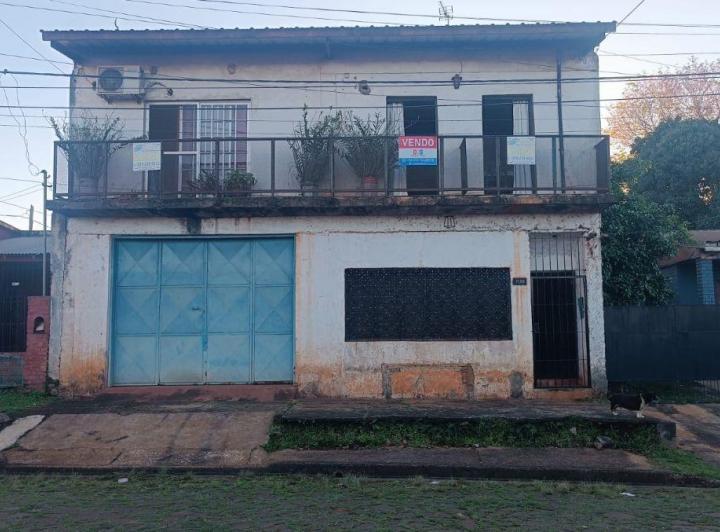 Casa · 220m² · 9 Ambientes · 3 Cocheras