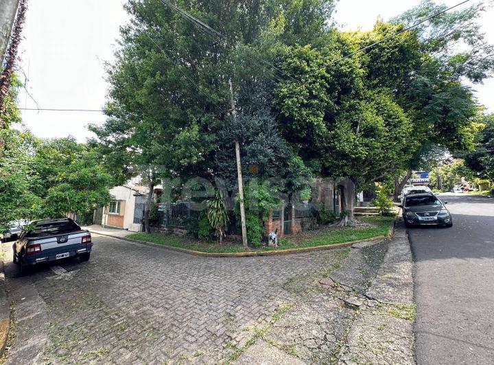 Terreno · 220m²