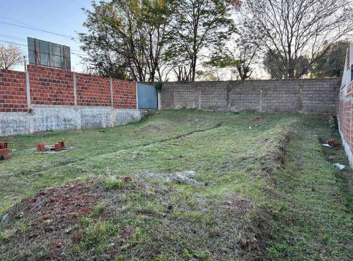 Terreno · 370m²
