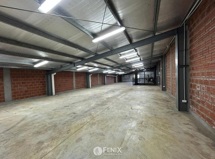 Local comercial · 270m²