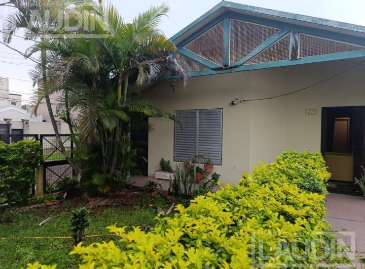 Casa · 296m² · 5 Ambientes · 1 Cochera