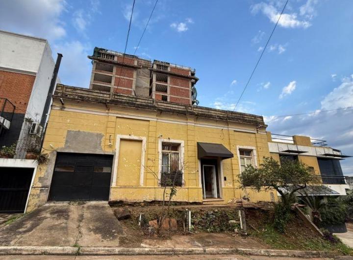 Terreno · 271m² · 4 Ambientes