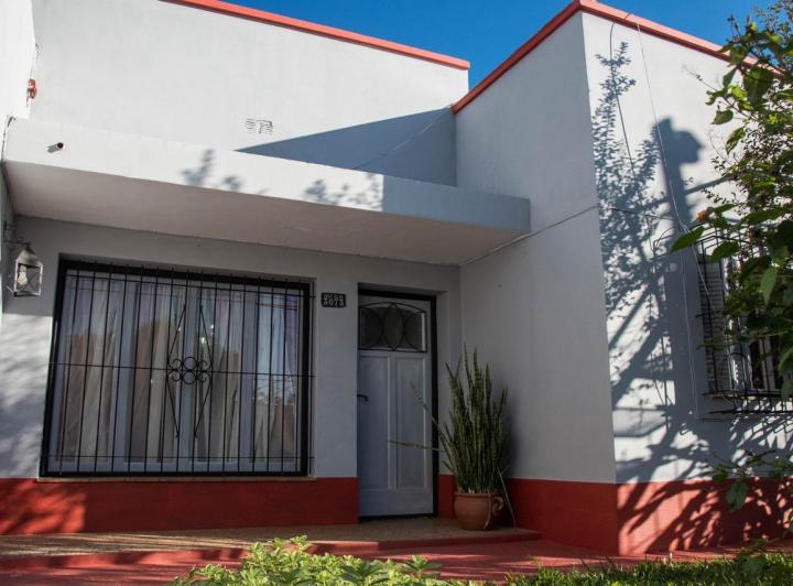 Casa · 270m² · 6 Ambientes · 3 Cocheras