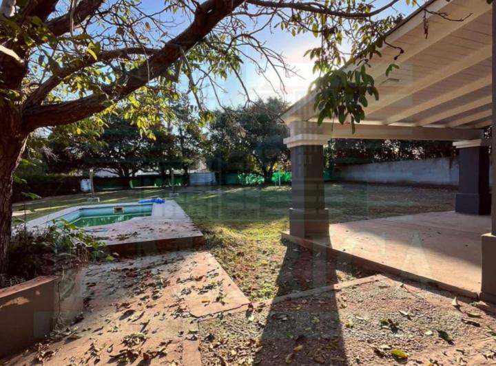 Casa · 140m² · 5 Ambientes · 2 Cocheras